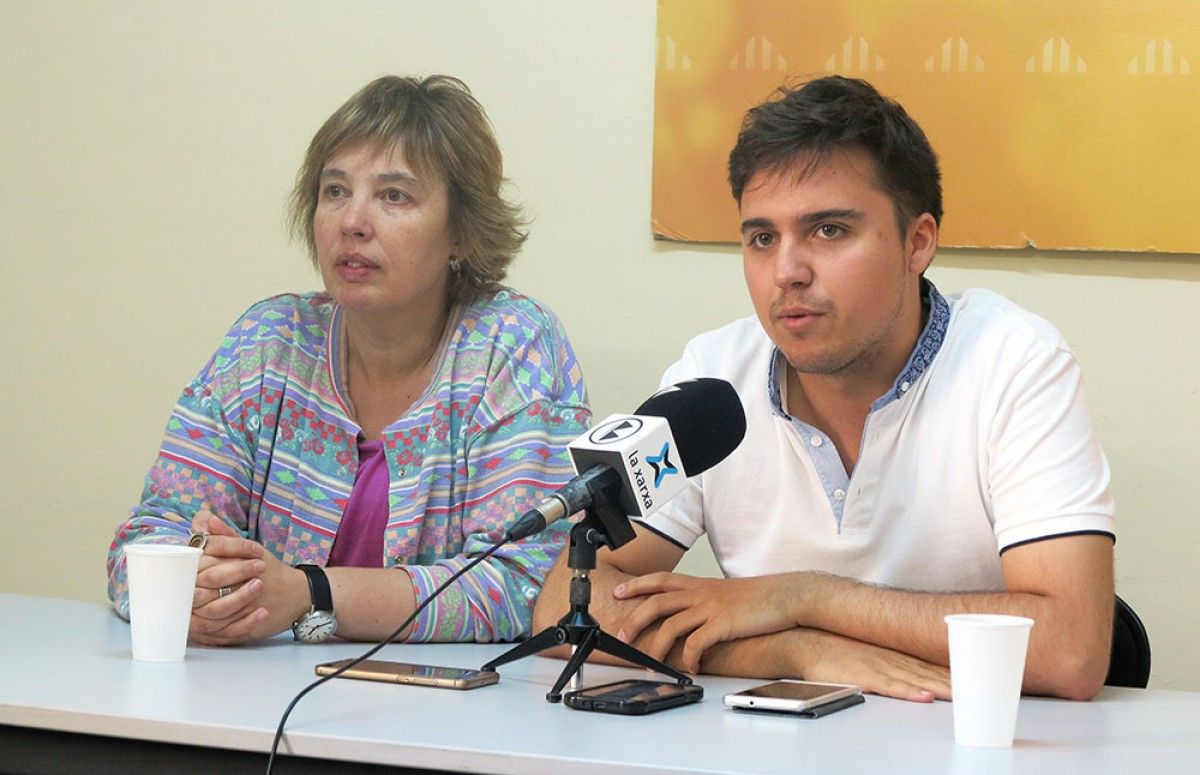 La regidora d'ERC  Ermínia Altarriba i el regidor republicà Jordi Pujals. 