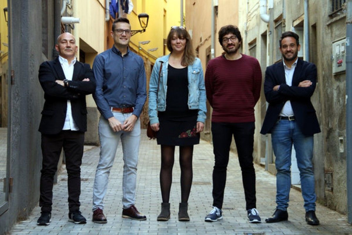 Candidats a l'alcaldia de Berga que tenen representació. D'esquerra a dreta, Joan Torres (Berga en Comú), Jordi Sabata (Junts per Berga), Montserrat Venturós (CUP), Ramon Camps (ERC), i Abel Garcia (PSC).