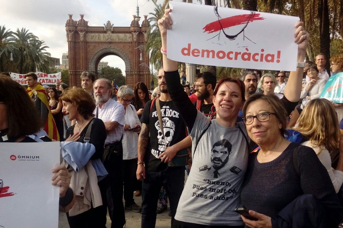 Berguedans a la concentració per donar suport a Carles Puigdemont. 