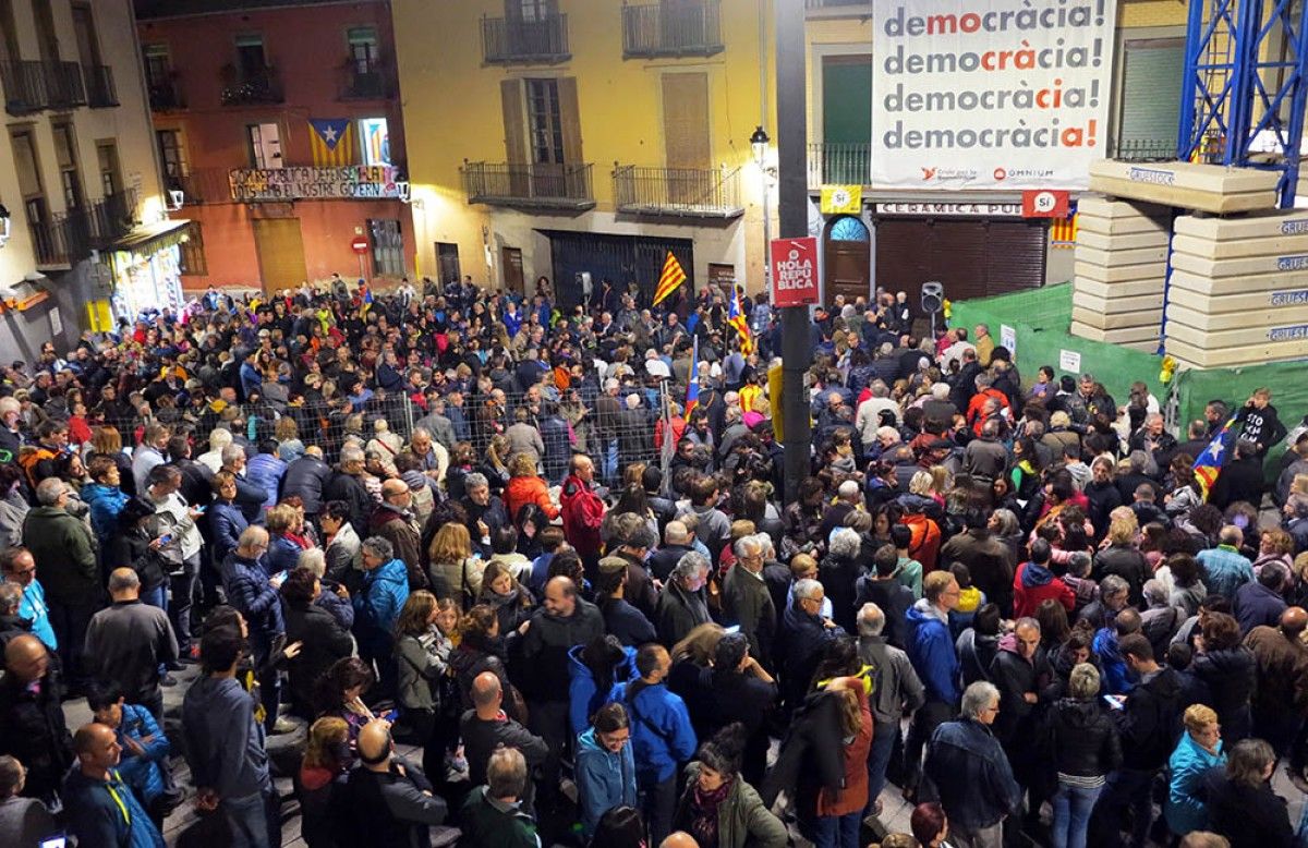 Els berguedans surten al carrer per donar suport al Govern legítim de Catalunya.