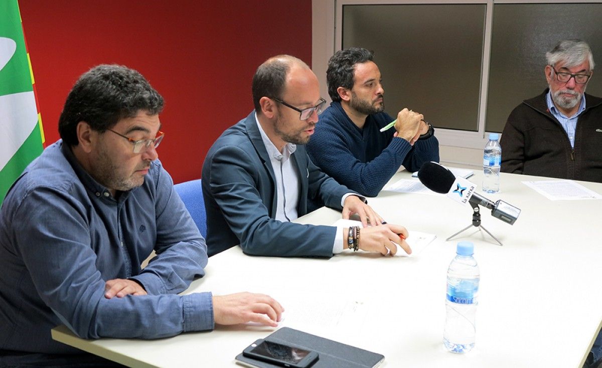 Llorenç Altozano, David Font, Abel García i Vicenç Linares, al Consell Comarcal. 