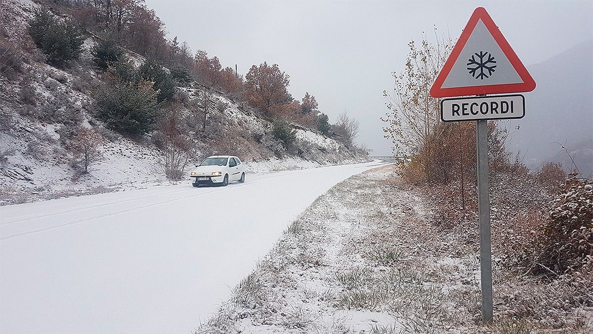 Una carretera a Llessuí, al Pallars Sobirà