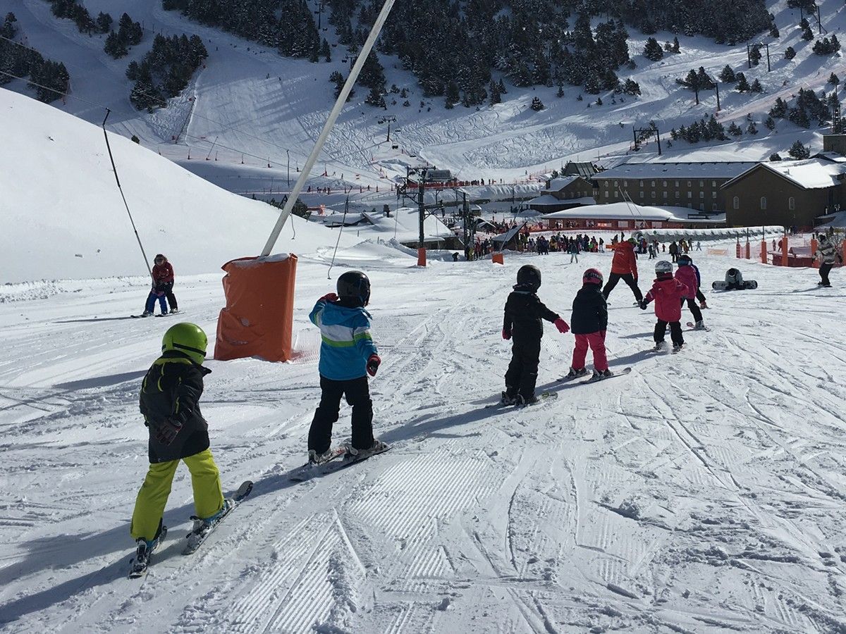 L'esquí com a assignatura ja arriba a 2.075 escolars de les comarques del Pirineu