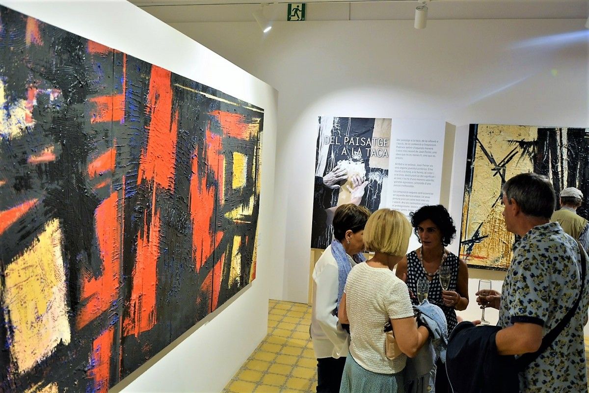 Exposició antològica 'El Tacte de la Llum' del pintor Joan Ferrer.