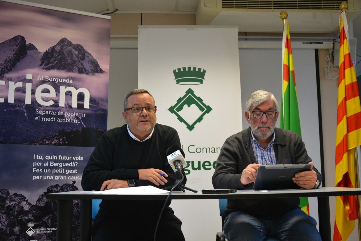 El president Josep Lara i el conseller de Medi Ambient, Vicenç Linares, en la valoració del primer any del porta a porta.