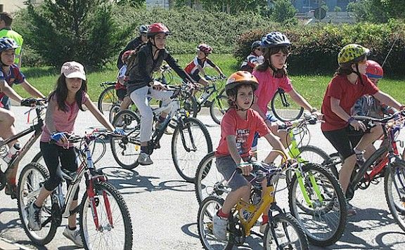 Els participants hauran de portar-hi casc i bicicleta, així com tenir llicència del Consell Esportiu del Berguedà.