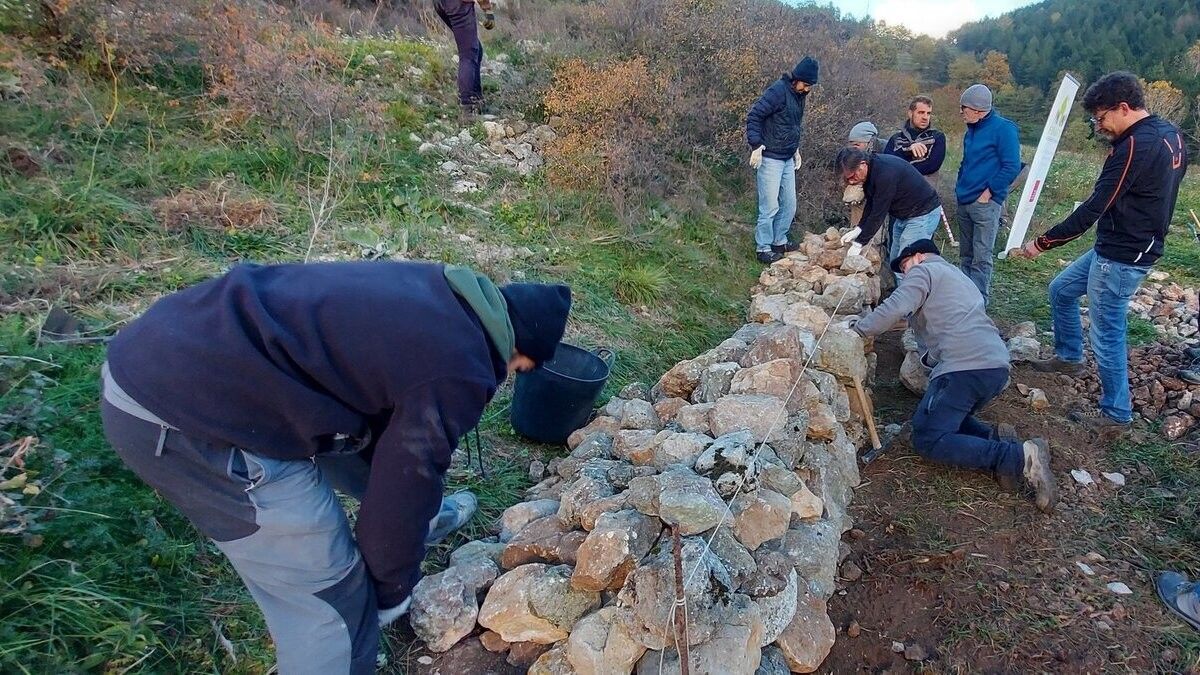 Una formació en pedra seca