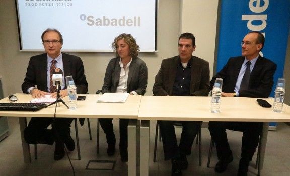Exposició del conveni entre el Clúster de Productes de  Muntanya i el Banc Sabadell