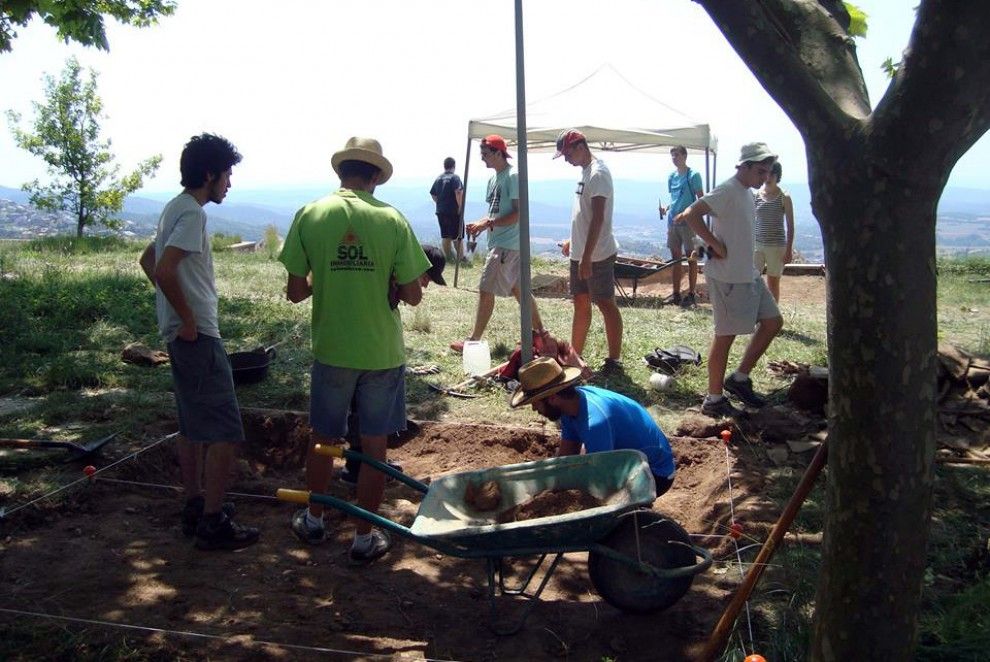 Excavacions al Castell de Berga