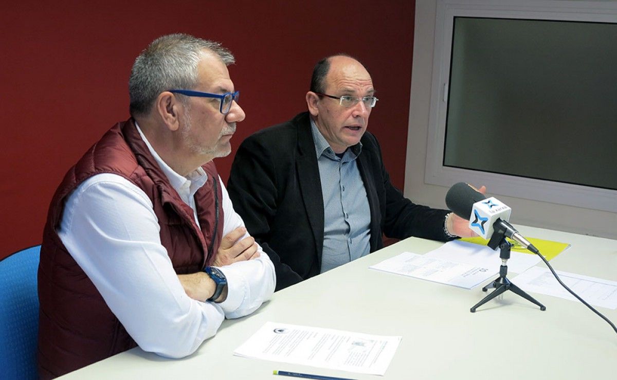 Els consellers Francesc Xavier Francàs i Antoni Clement a la roda de premsa. 