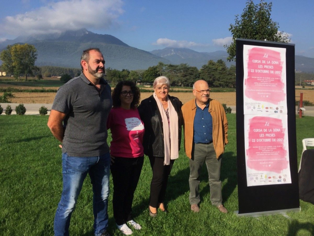 Carles Ruora, Love Lopera, Pere Vila i Lluïsa Ferrer han presentat aquest matí al parc de la Bòbila la curs solidària del pròxim 22 d’octubre.