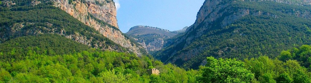 La vall de Sant Aniol d'Aguja, a Montagut i Oix.
