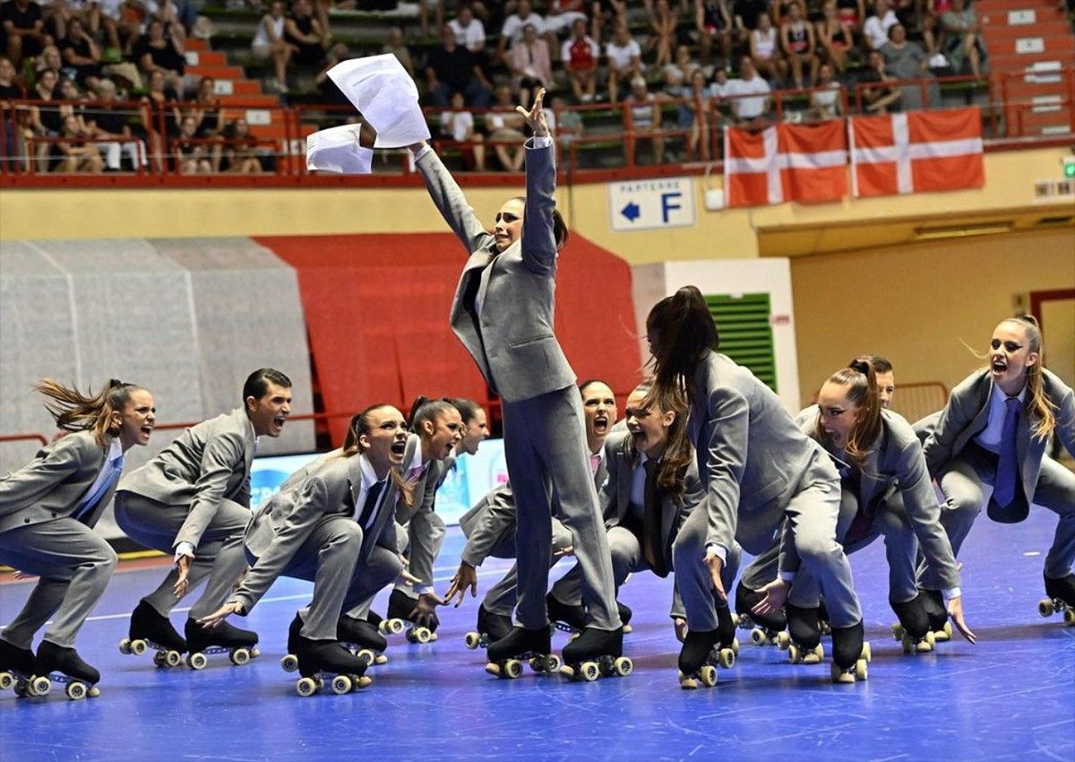 Les patinadores del CPA Olot amb el ball Escalant durant el campionat europeu de fa un any