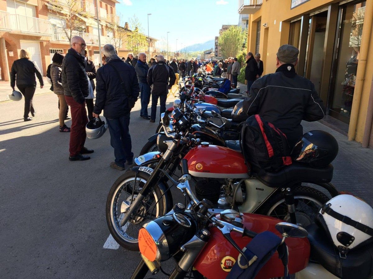 Tota mena de models de motocicletes antigues s'aplegaran a Sant Joan les Fonts.