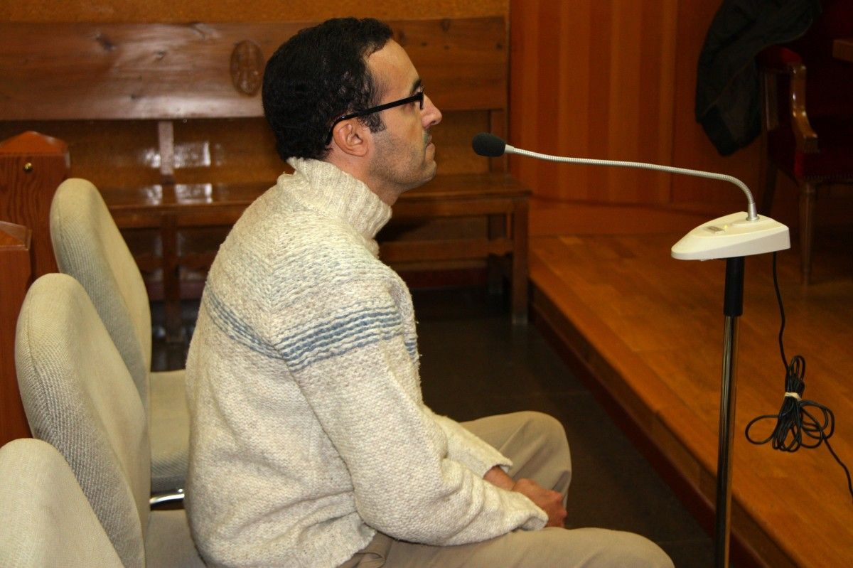David Chergui durant un judici a l'Audiència de Girona el febrer de 2012 per un delicte anterior.