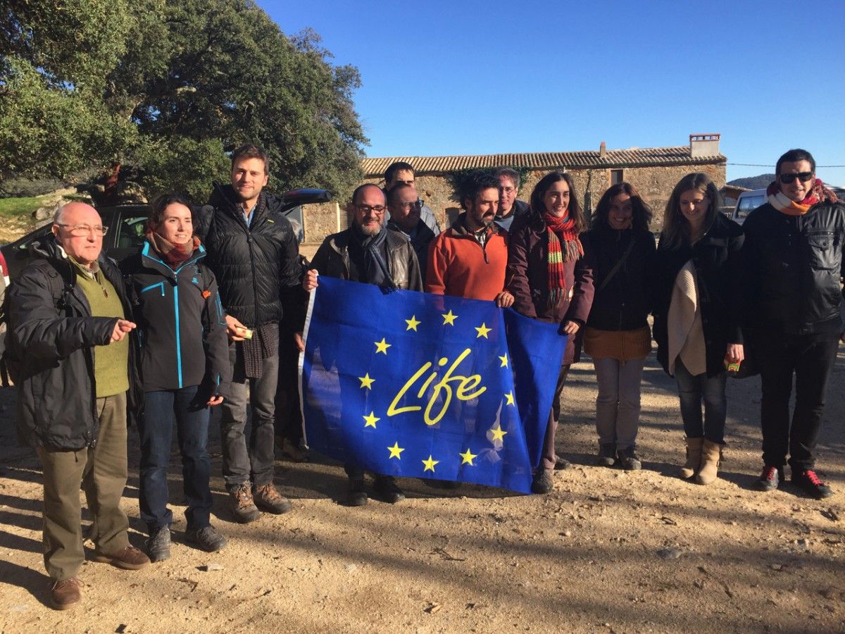 L'equip del LIFE MEDACC, amb Eloi Cordomí (CCMA), durant una de les trobades a la capçalera de la Muga el 27 de novembre de 2015, va presentar els resultats i les conclusions de 5 anys de feina.