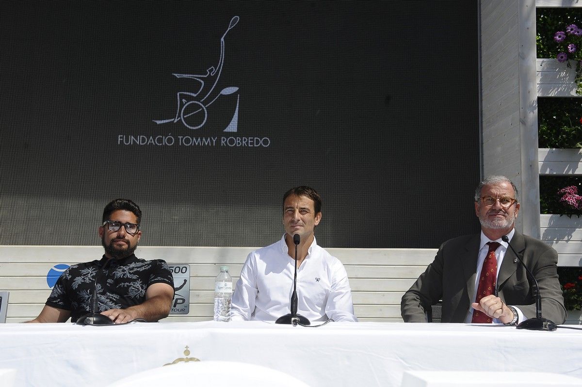 José Luis Montoya, Tommy Robredo i Albert Agustí durant la presentació de l’OPen Santi Silvas al Fan Corner del Trofeu Comté de Godó a Barcelona.