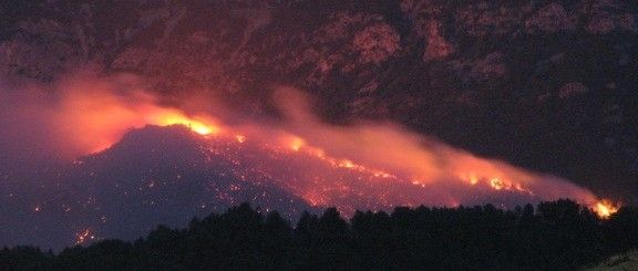Flames descontrolades a Horta de Sant Joan