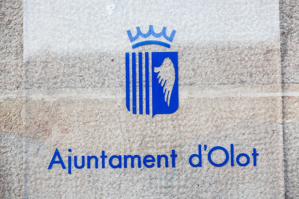 L'escut no normatiu que utilitza l'Ajuntament d'Olot
