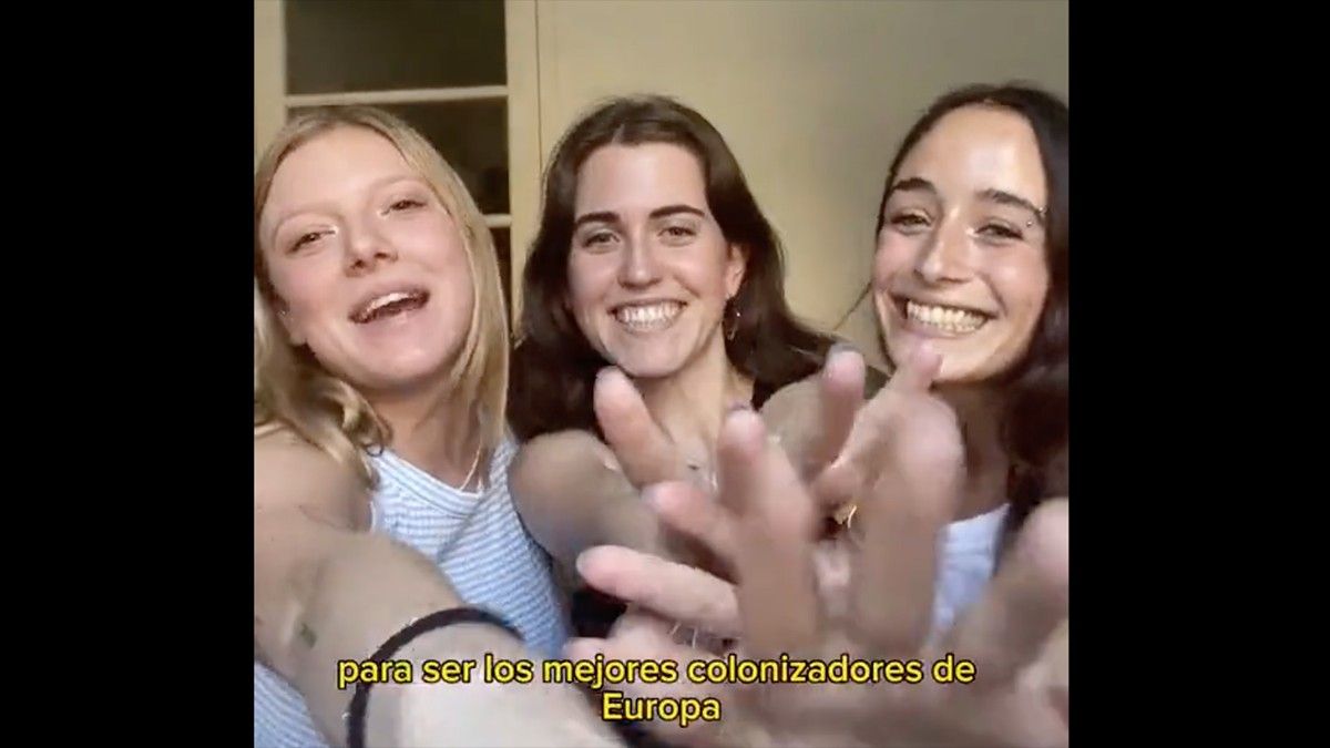 L'Ona, la Núria i la Joana de Can Putades en el vídeo en qüestió