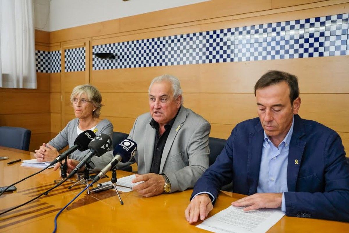 L'alcalde, Josep M. Corominas, ha presentat els pressupostos juntament amb la regidora d’Hisenda, Montse Torras, i del primer tinent d’alcalde, Pep Berga. 