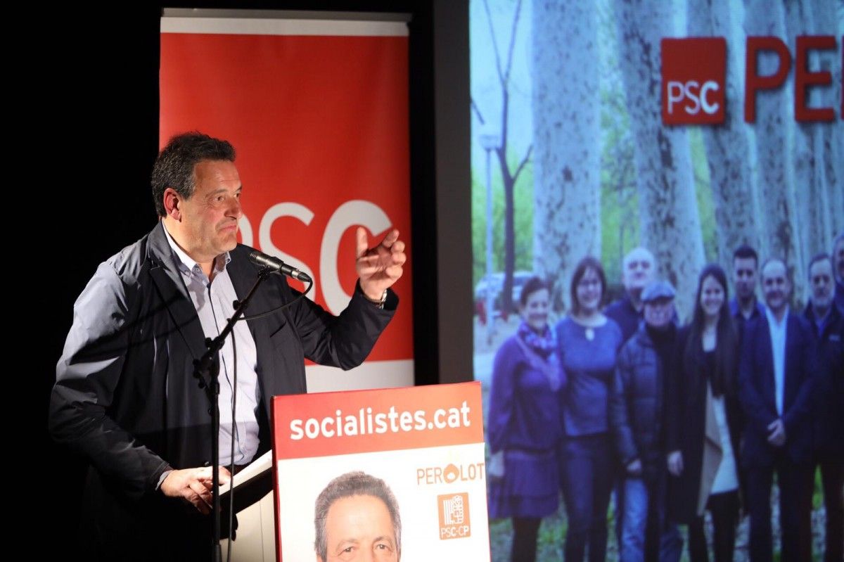 Josep Guix durant el míting d'aquest passat divendres.