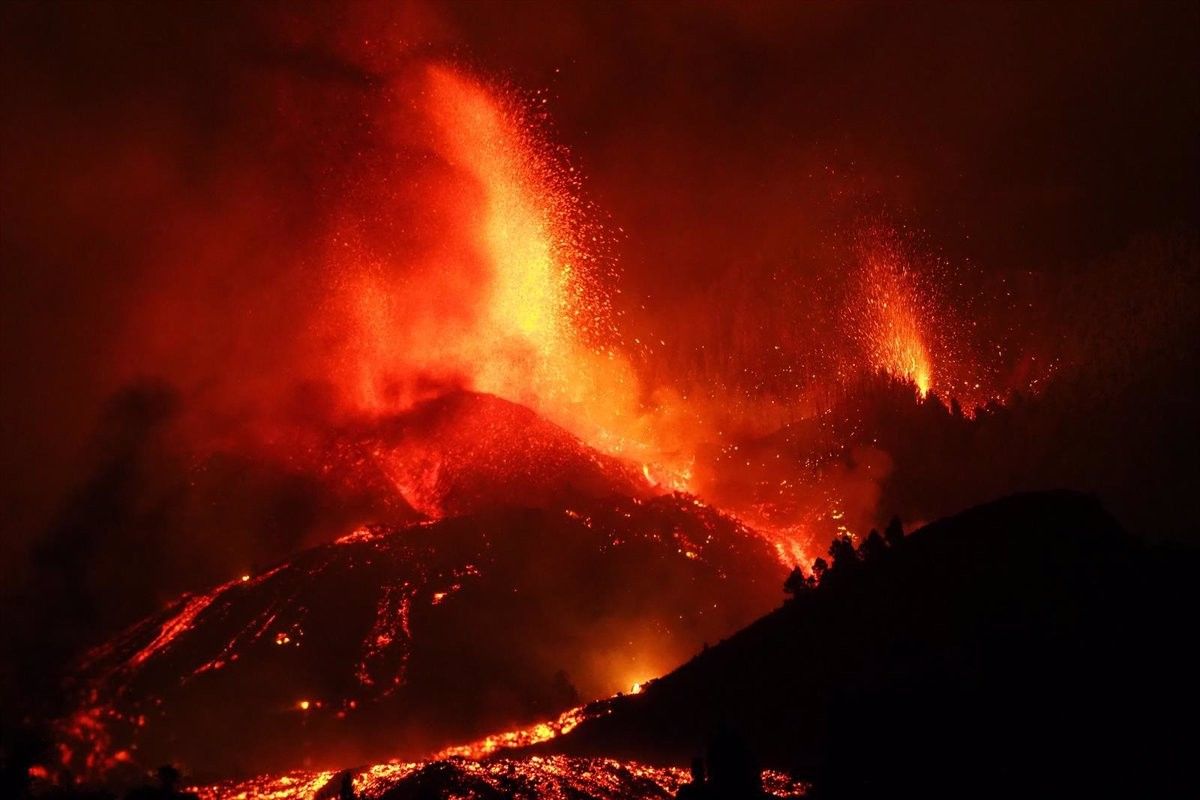 L'erupció del volcà Cumbre Vieja, a la Palma, centrarà algunes jornades del curs i la Setmana de Vucalnologia.