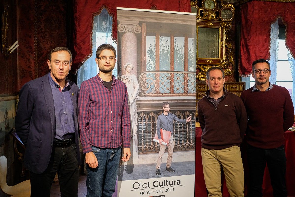Pep Berga, Cesc Baquer, Marc Torra i Ricard Sargatal durant la presentació a Can Trincheria.