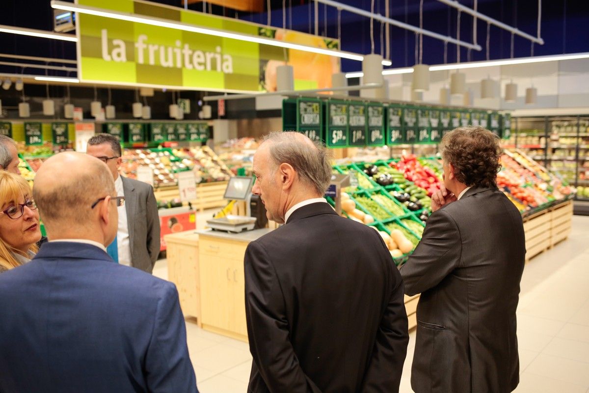 El nou supermercat té 3.000 metres quadrats de sala de vendes
