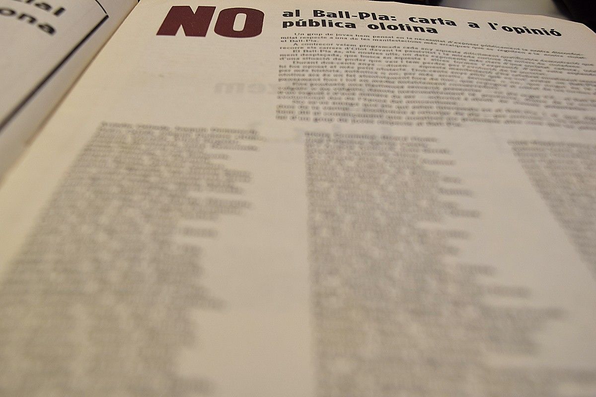 Manifest contra el Ball-Pla, a l'especial festes de l'Olot-Misión del 1969