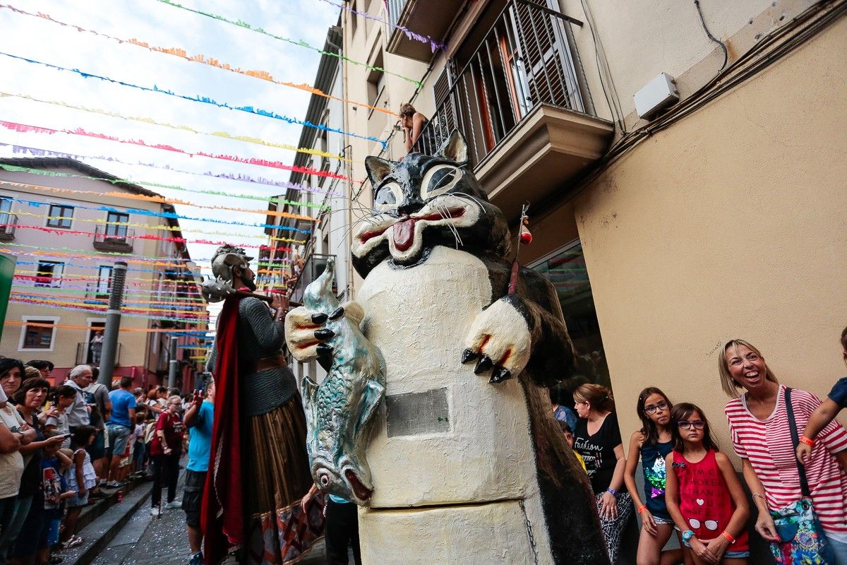 El gat i els gegants de Sant Miquel, a les Festes del Tura