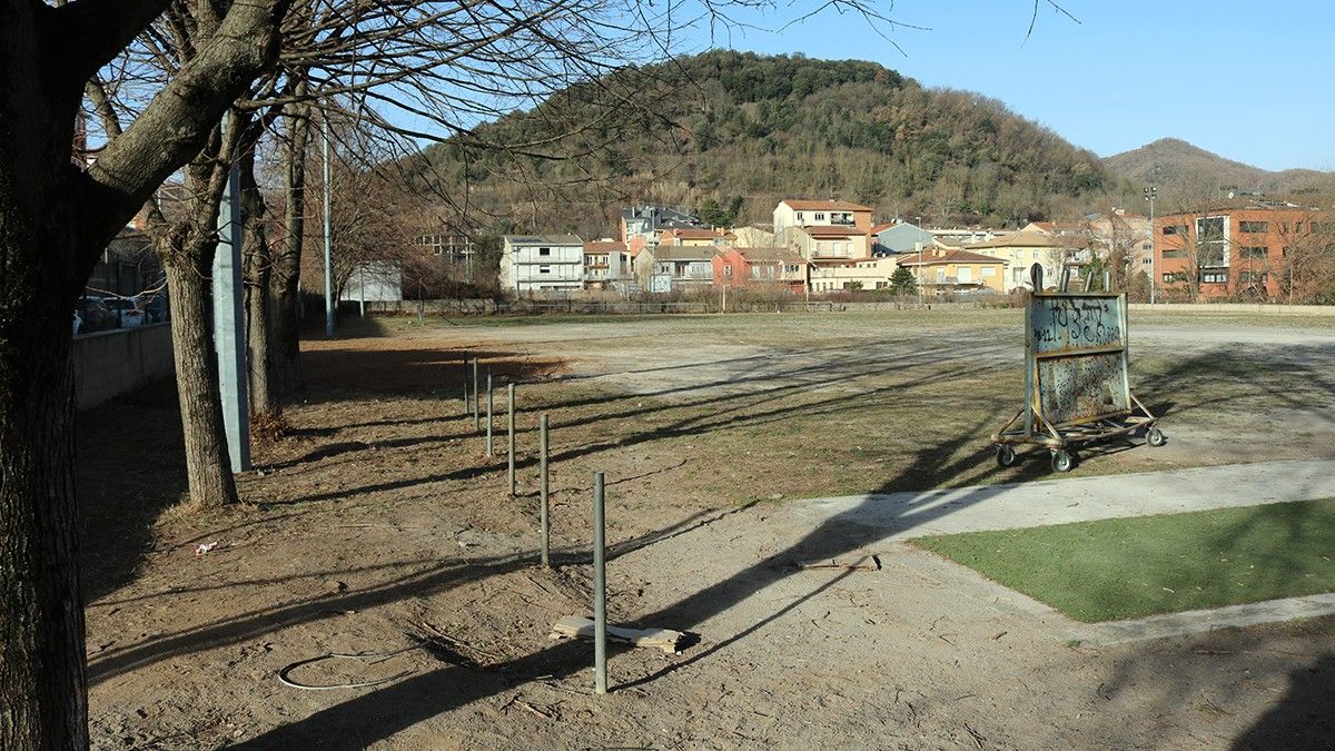 L'antic camp de futbol de les Mates, on està previst construir-hi la nova pista coberta