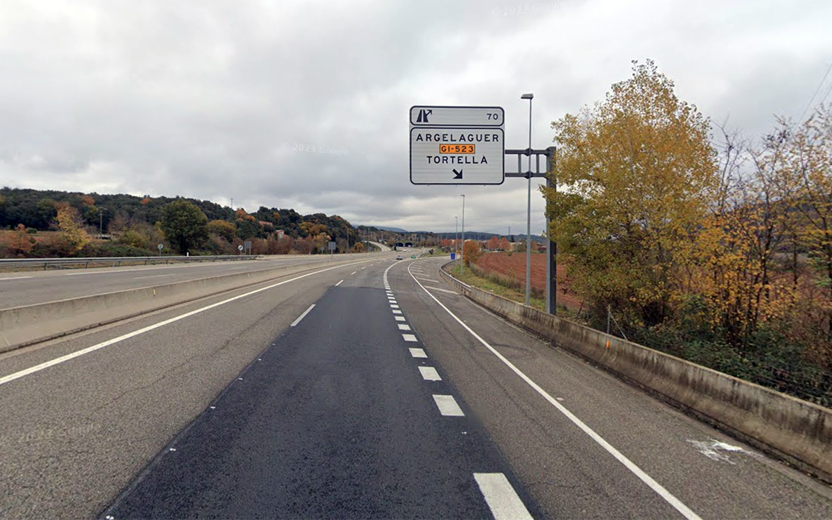 L'autovia A-26 al seu pas per Argelaguer