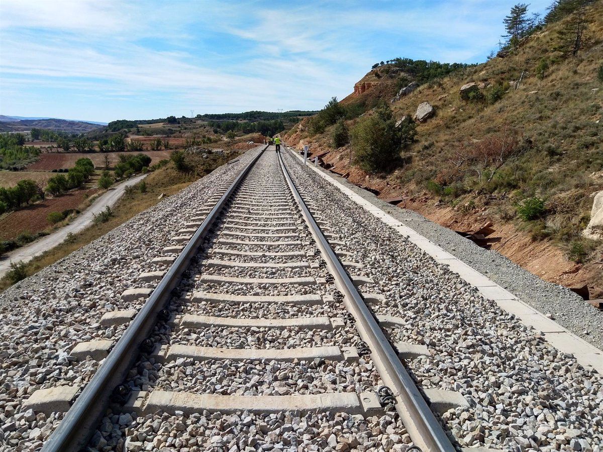 Imatge d'arxiu d'una via de tren