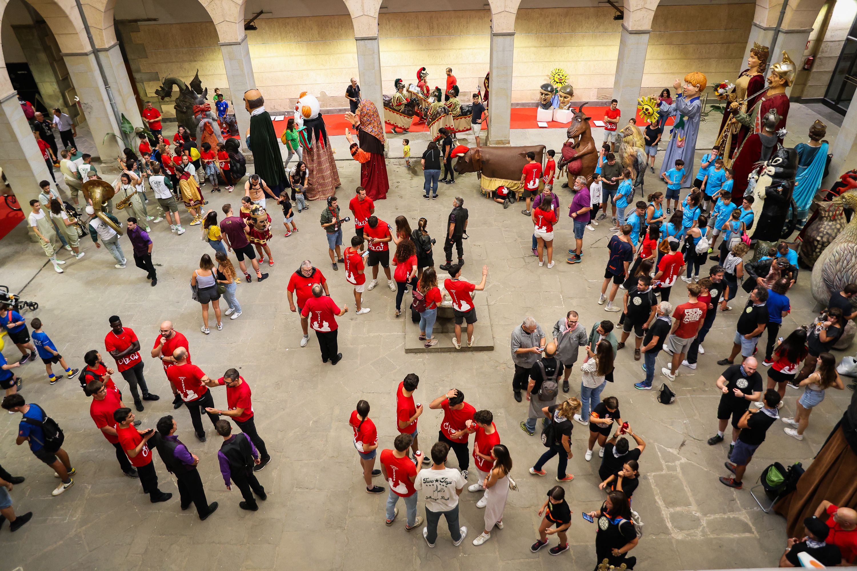 Festes del Tura 2024: Cercavila de la faràndula olotina