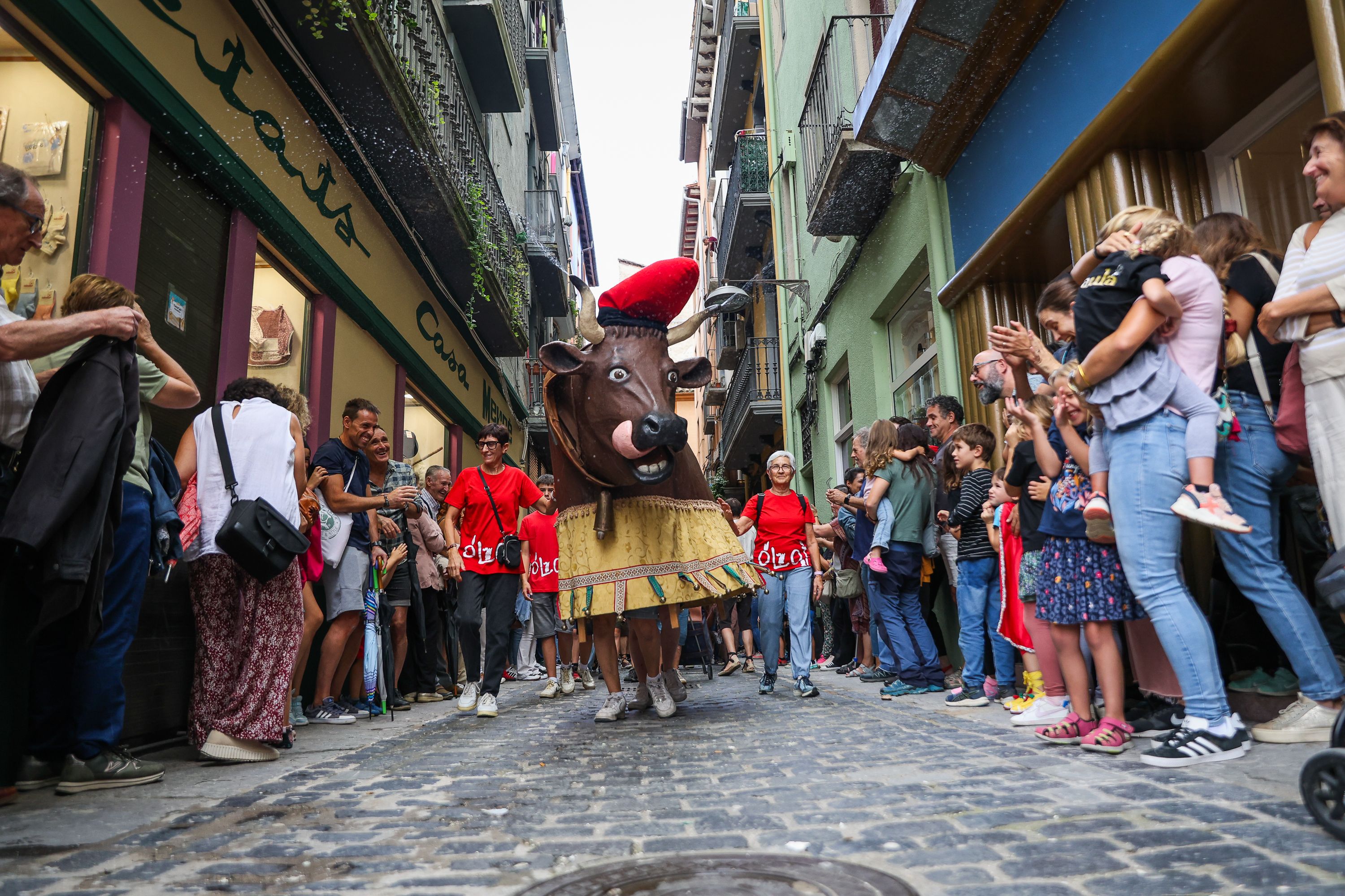 Festes del Tura 2024: Cercavila de la faràndula olotina