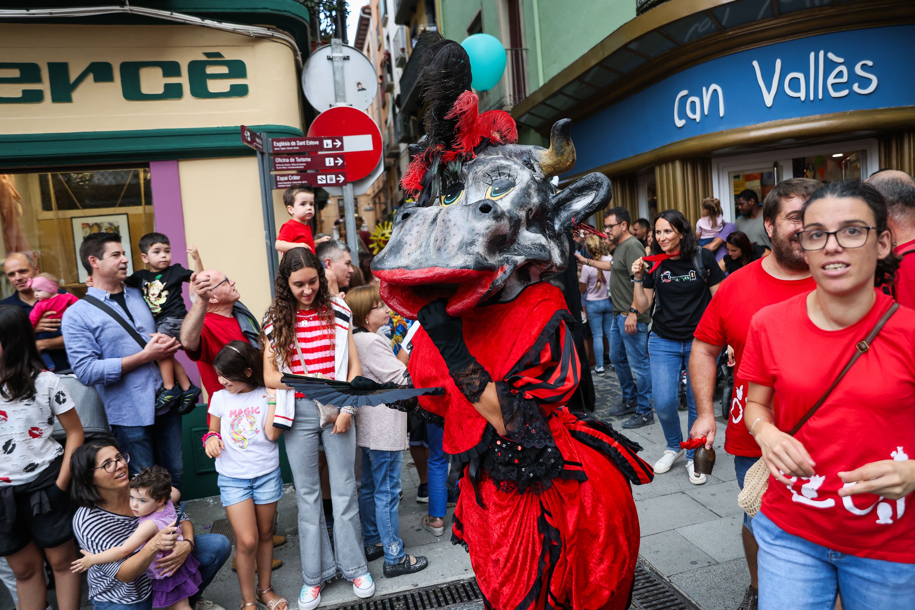 Festes del Tura 2024: Cercavila de la faràndula olotina