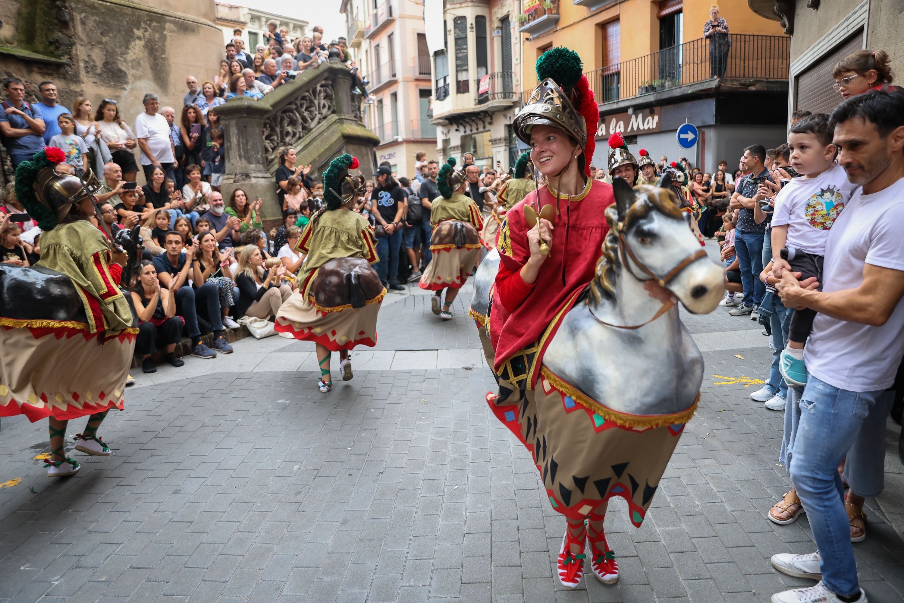 Festes del Tura 2024: Cercavila de la faràndula olotina