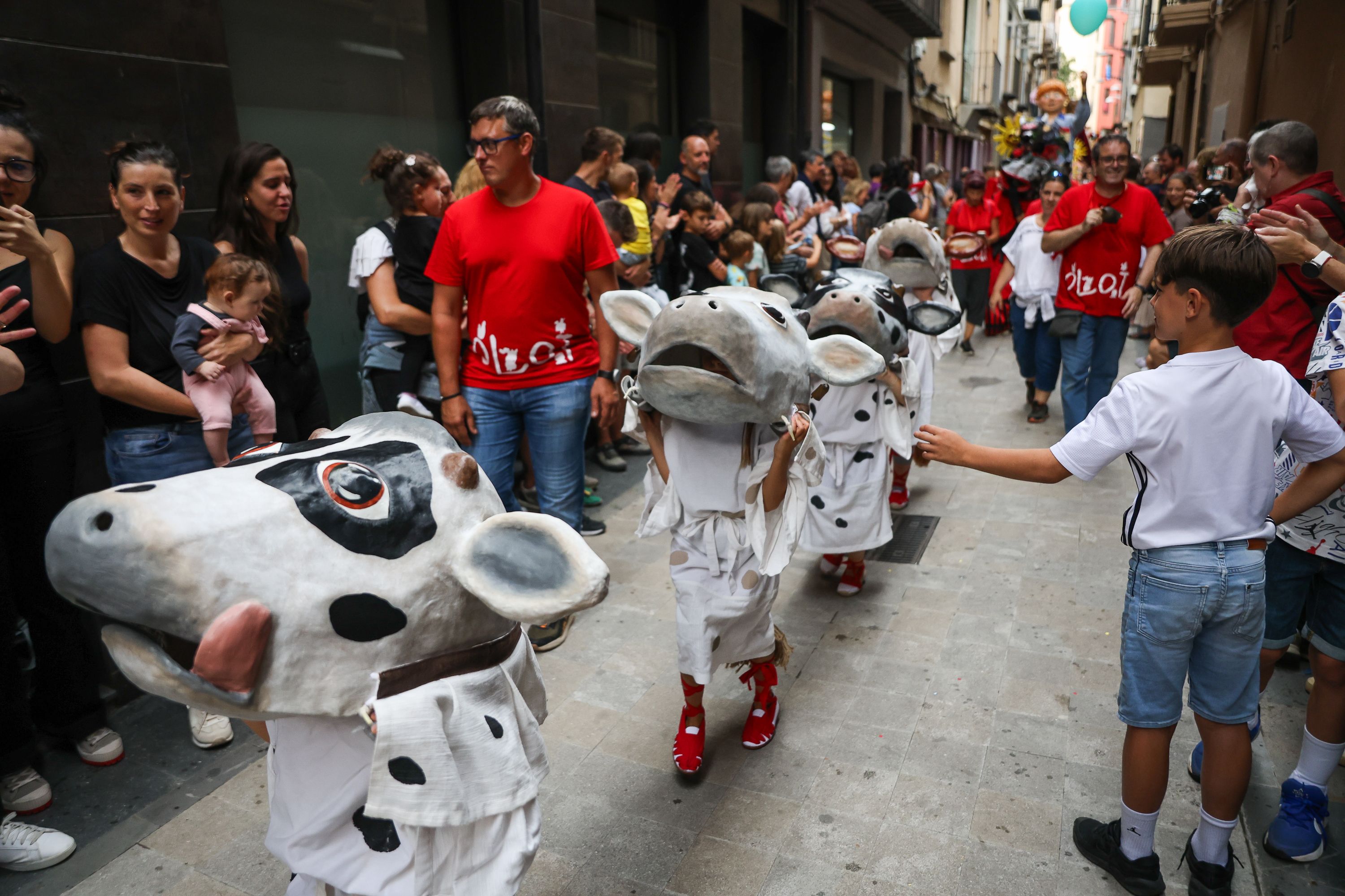 Festes del Tura 2024: Cercavila de la faràndula olotina