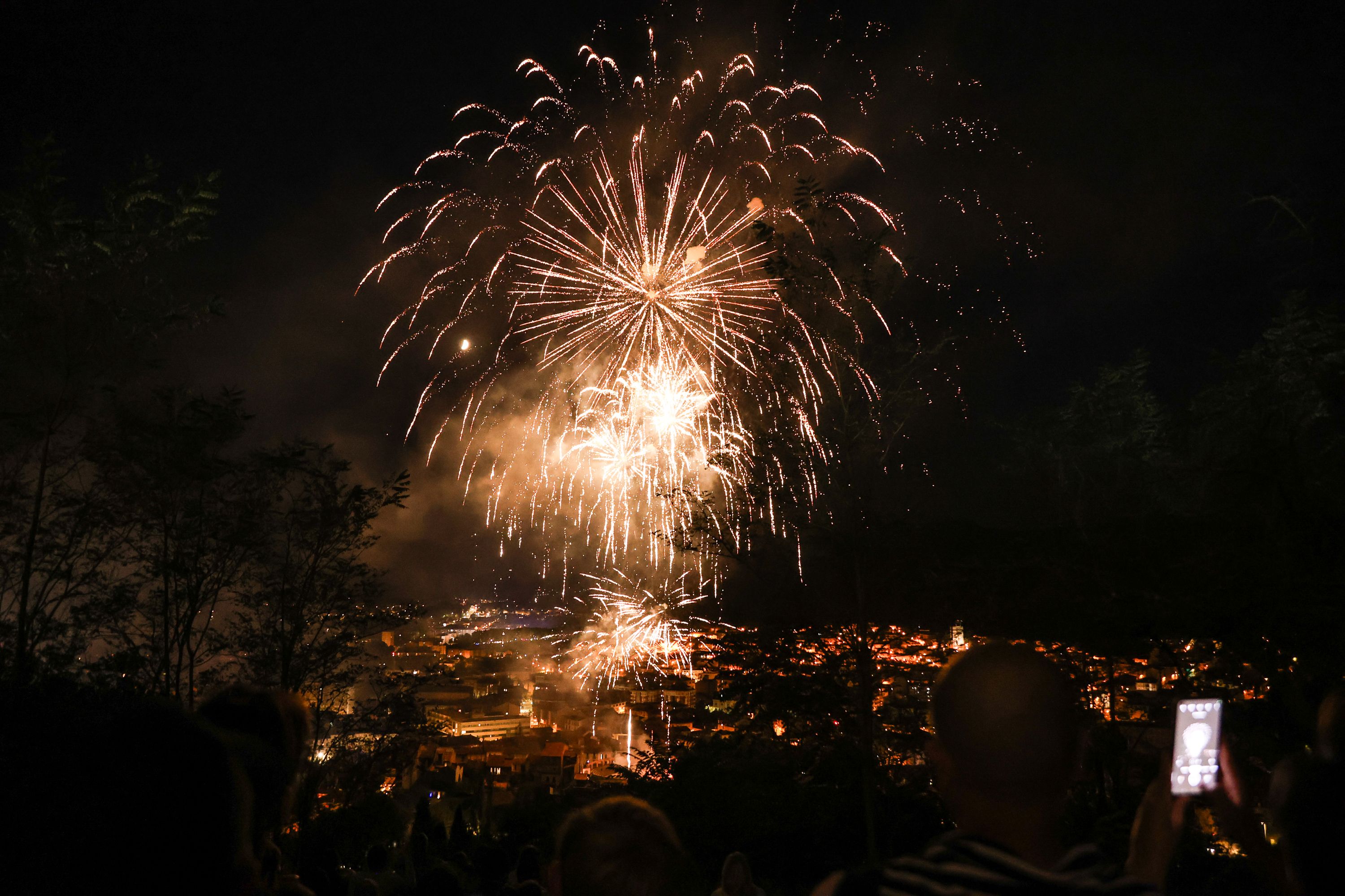 Galeria Festes del Tura 2024: castell de focs i ball de les espelmes