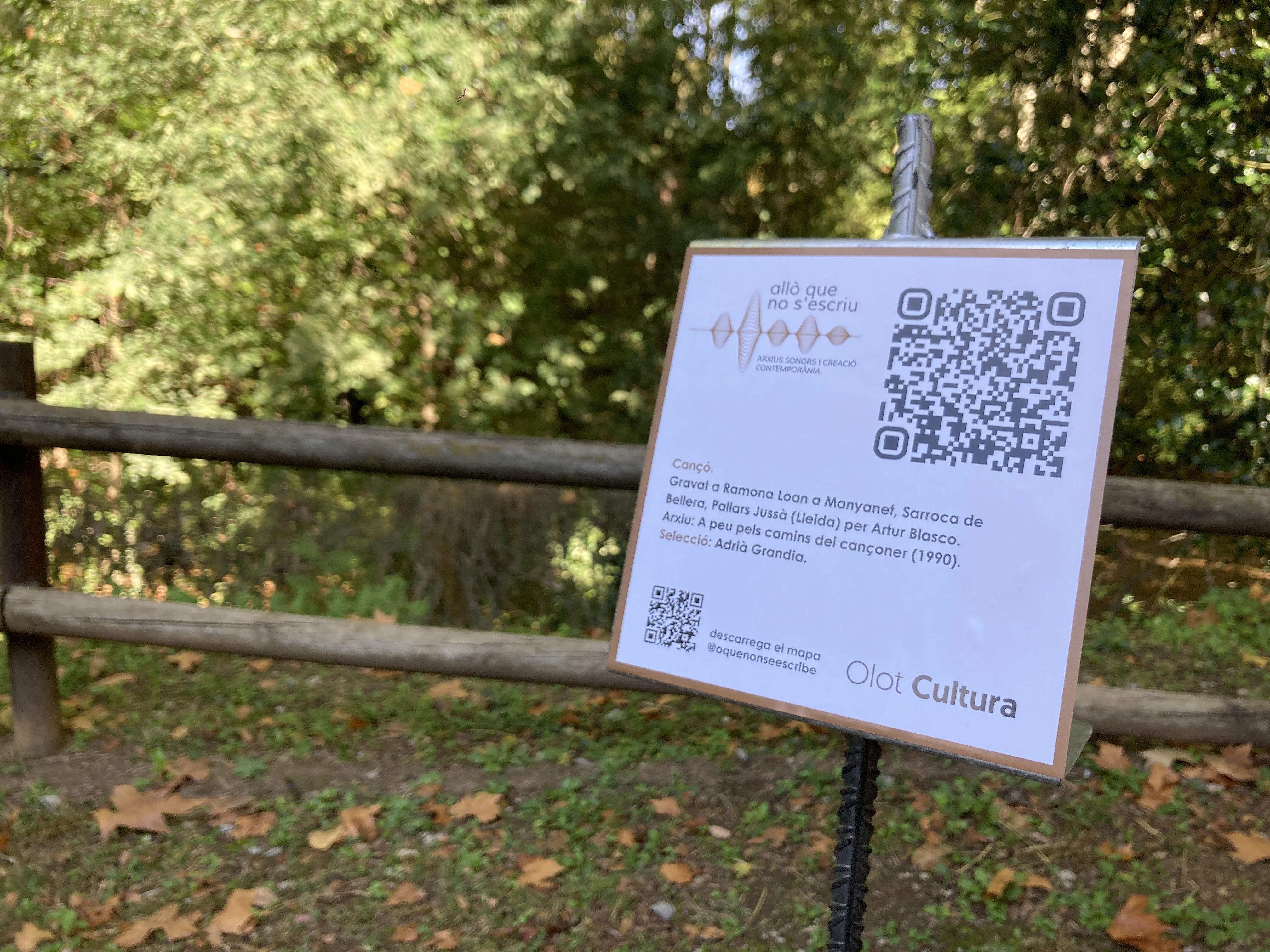 Imatge del primer QR del recorregut al Parc Nou