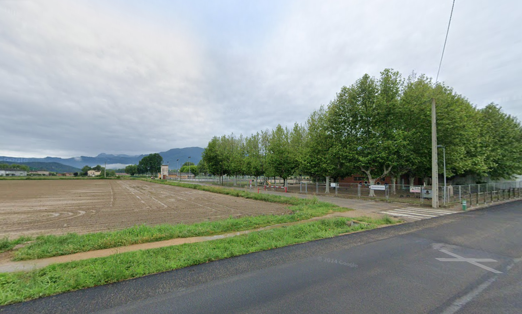 Imatge de la zona de l'Escola Verntallat, on es vol ubicar el nou institut