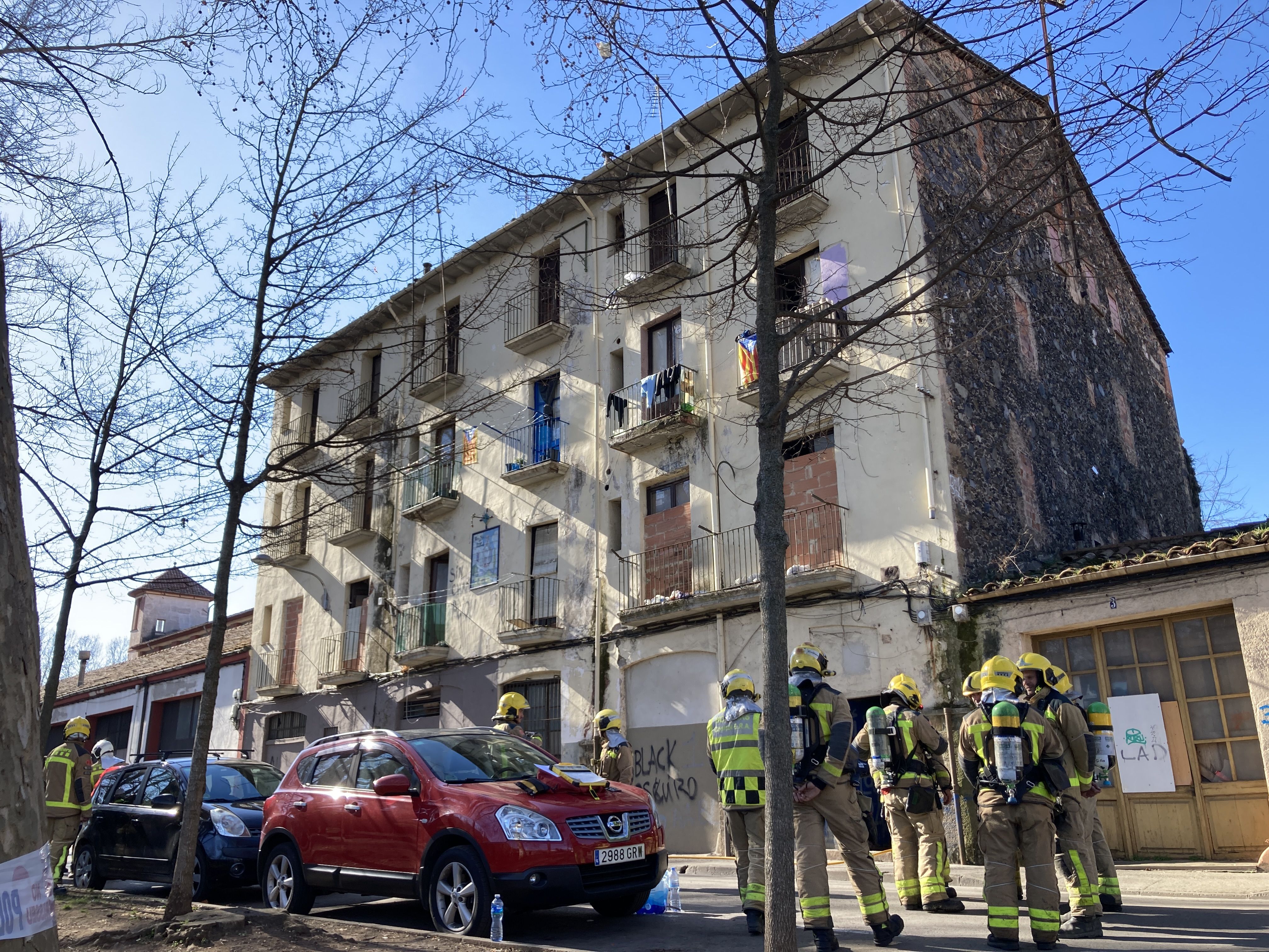 L'edifici que s'ha incendiat aquest dijous a Olot