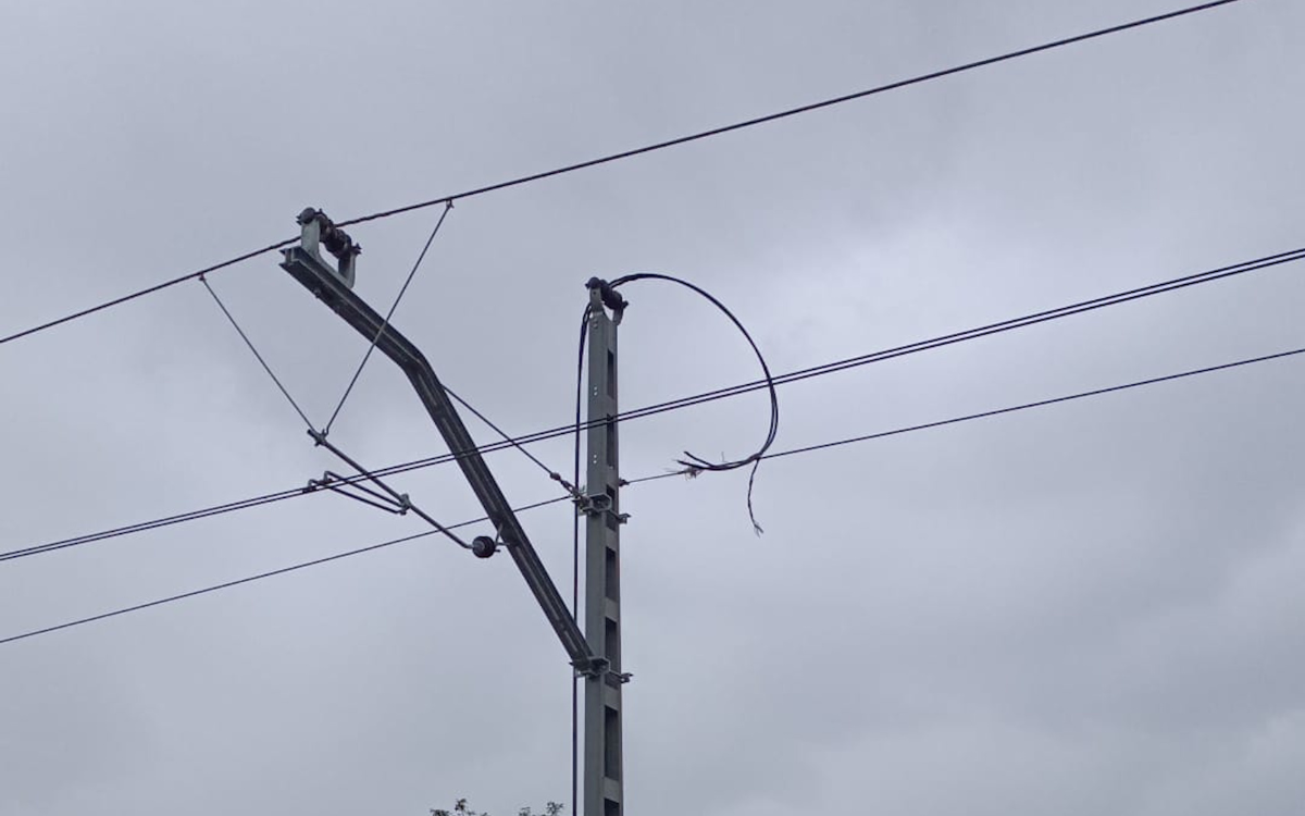Cable de coure tallat a la xarxa ferroviària, al Vallès Oriental