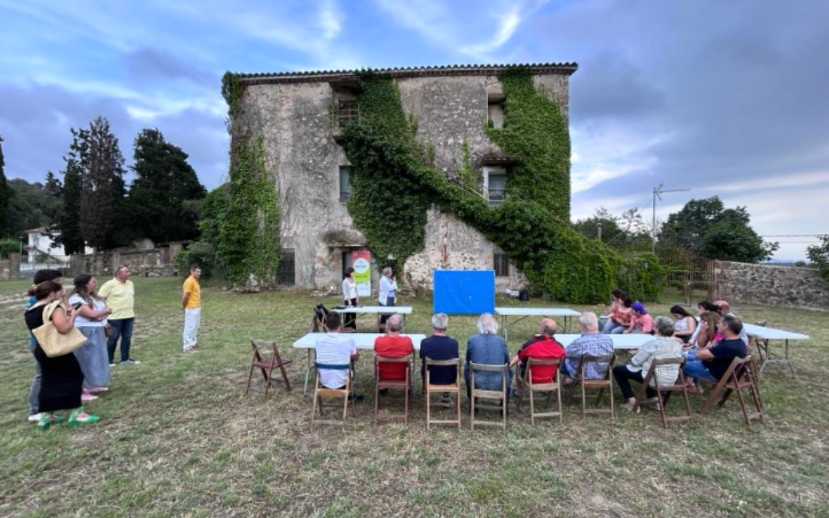 La Roca recull les valoracions del veïns sobre els futurs usos de la Rectoria Vella en un taller participatiu