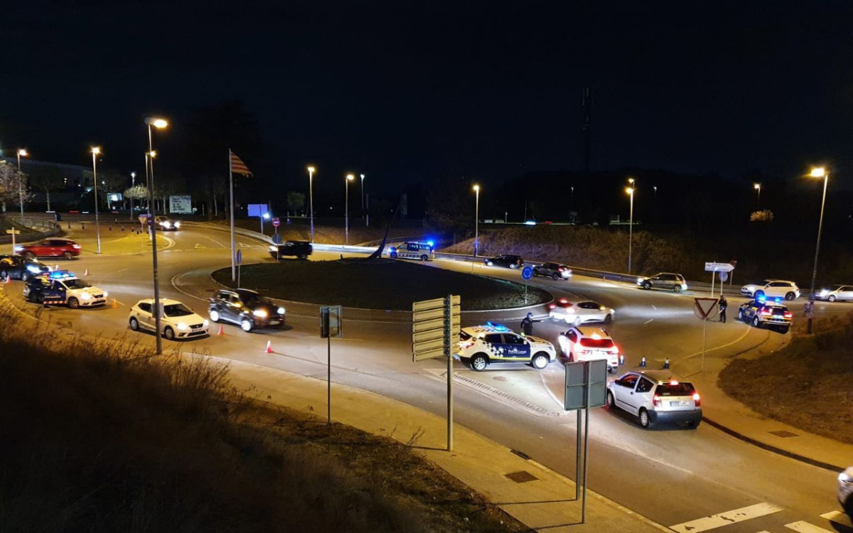 Rotonda d'accés al poble de l'Ametlla del Vallès