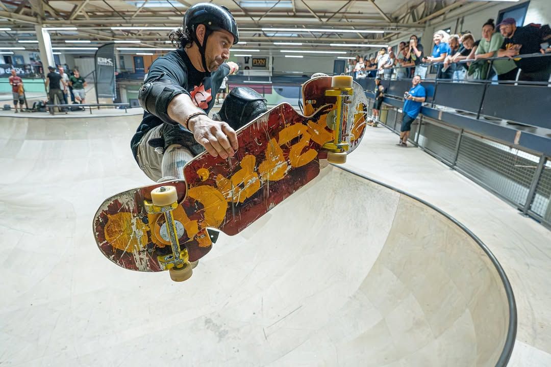 Un patinador d'Streetboard.