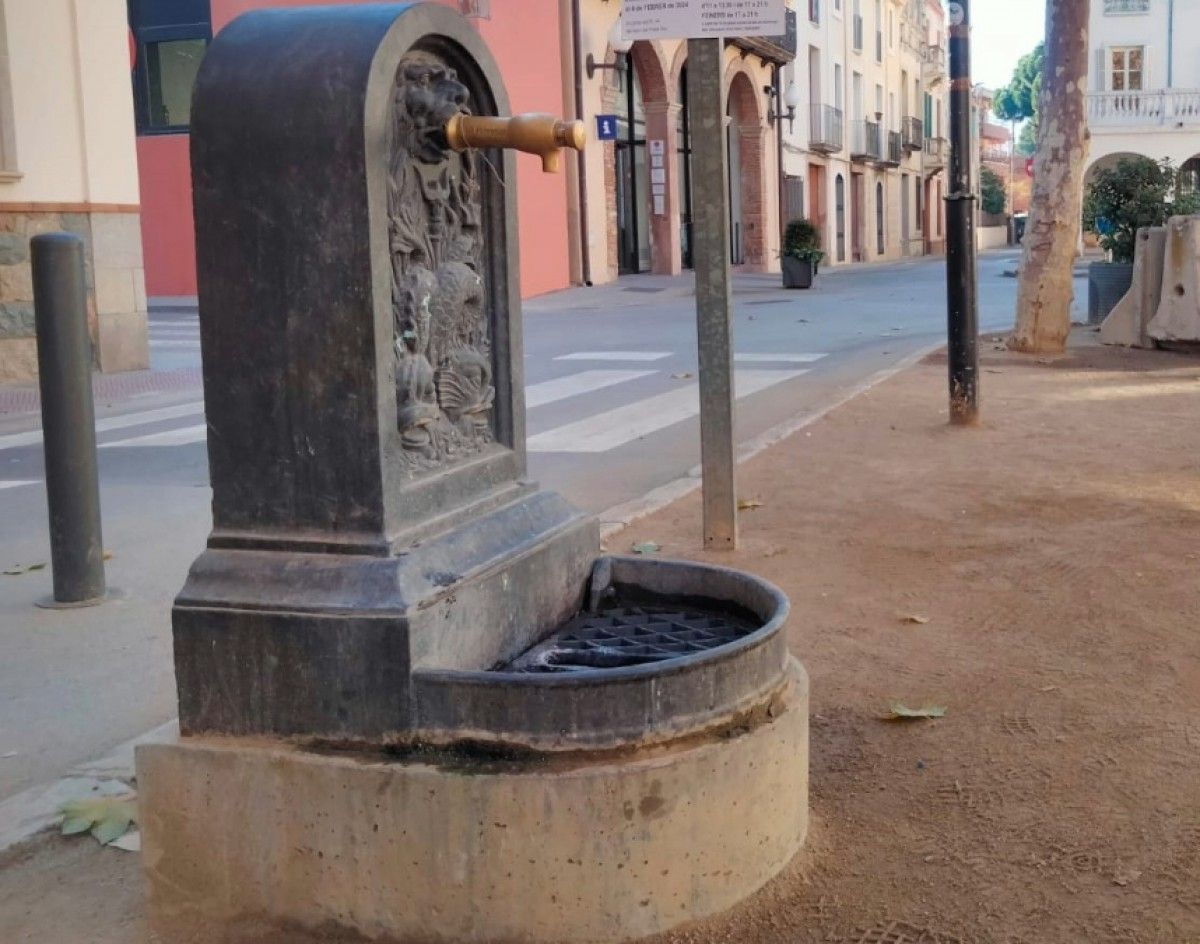 Font de la plaça Sant Joan de Cardedeu