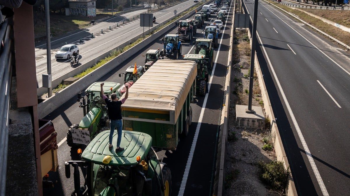 Un pages celebra l'arribada a Barcelona després de deu hores de viatge des de Lleida