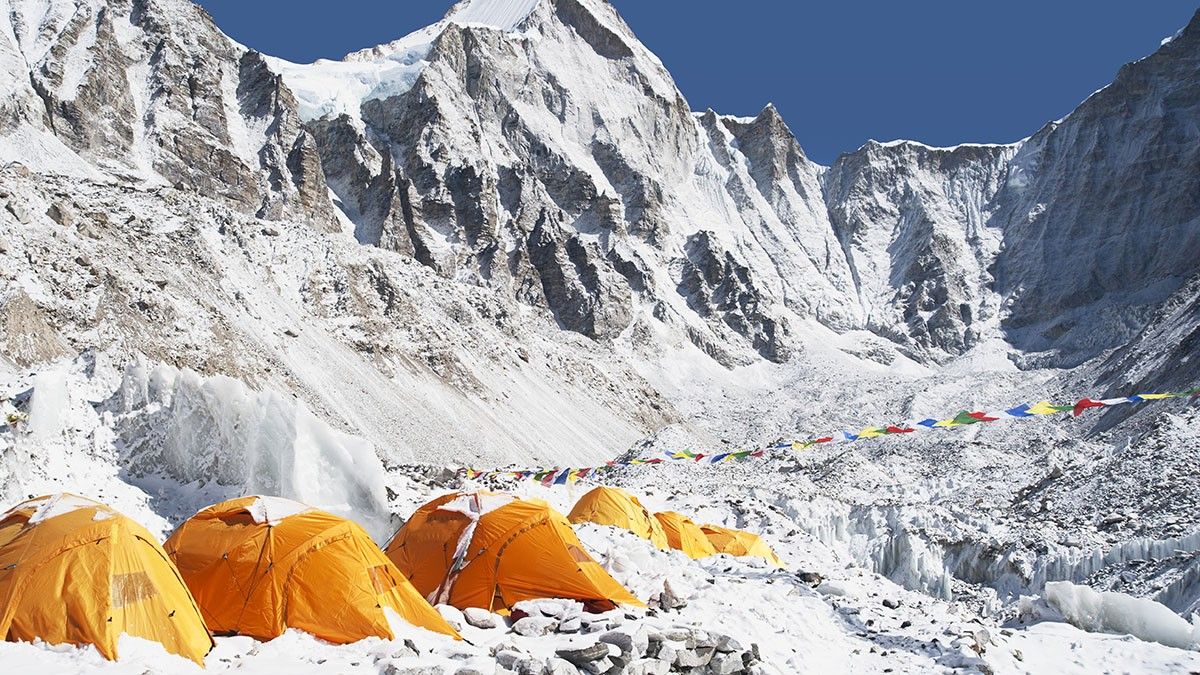 Els alpinistes hauran de baixar els excrements fins al camp base de l'Everest
